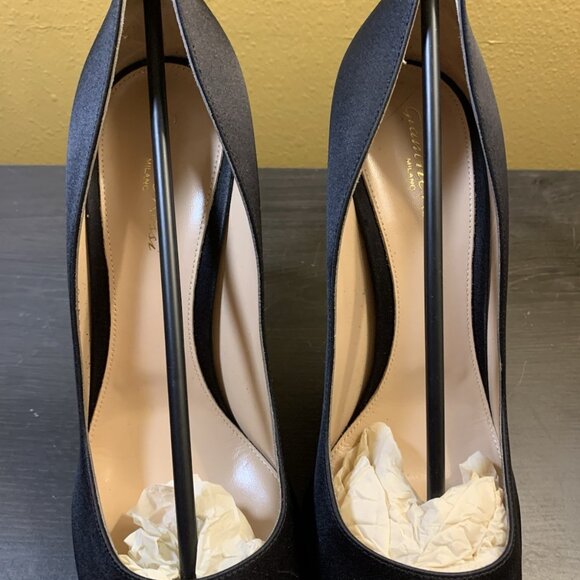 Gianvito Rossi Gianvito 105 Raso Black Leather Pump - Picture 13 of 16